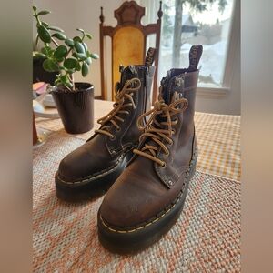 Dr. Martens Jadon Arc Leather Boots